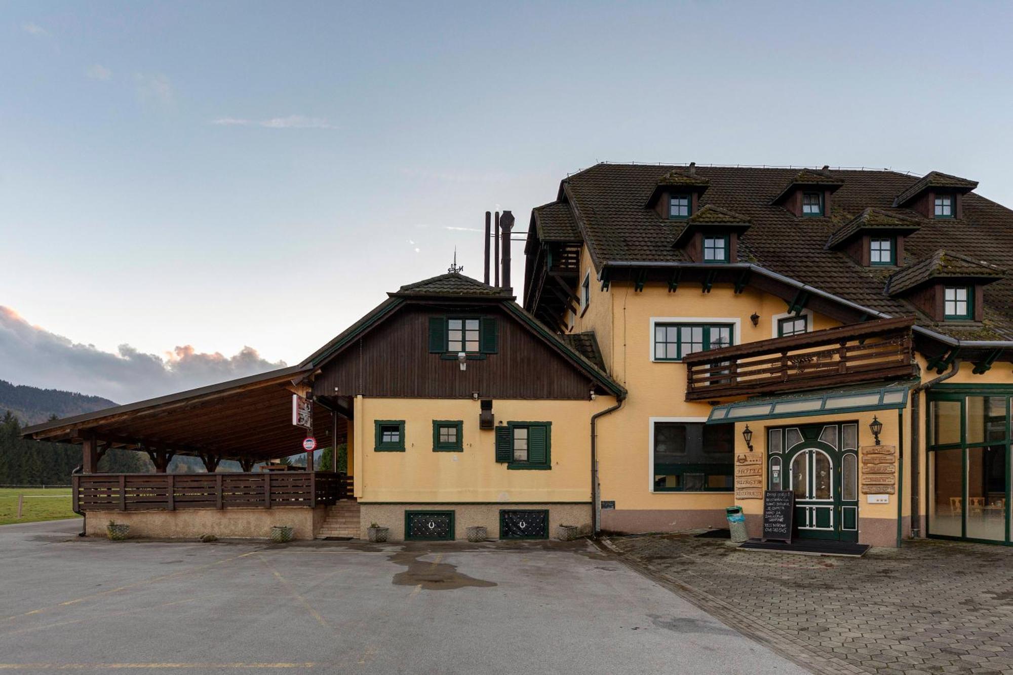Hotel Burger Veniše Recica ob Savinji Exterior foto