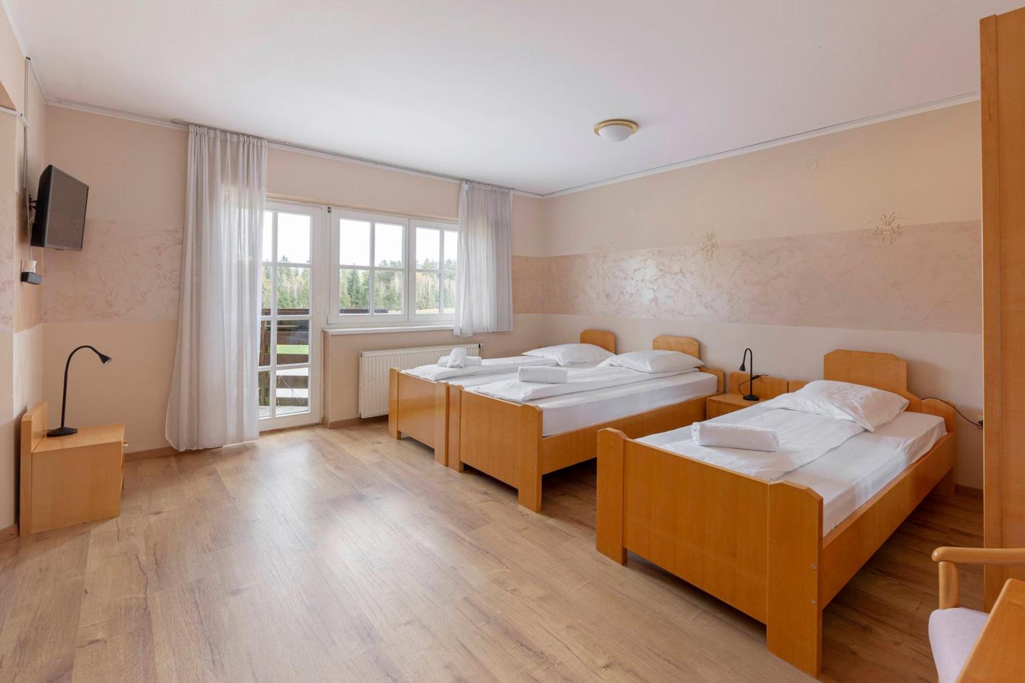Hotel Burger Veniše Recica ob Savinji Exterior foto