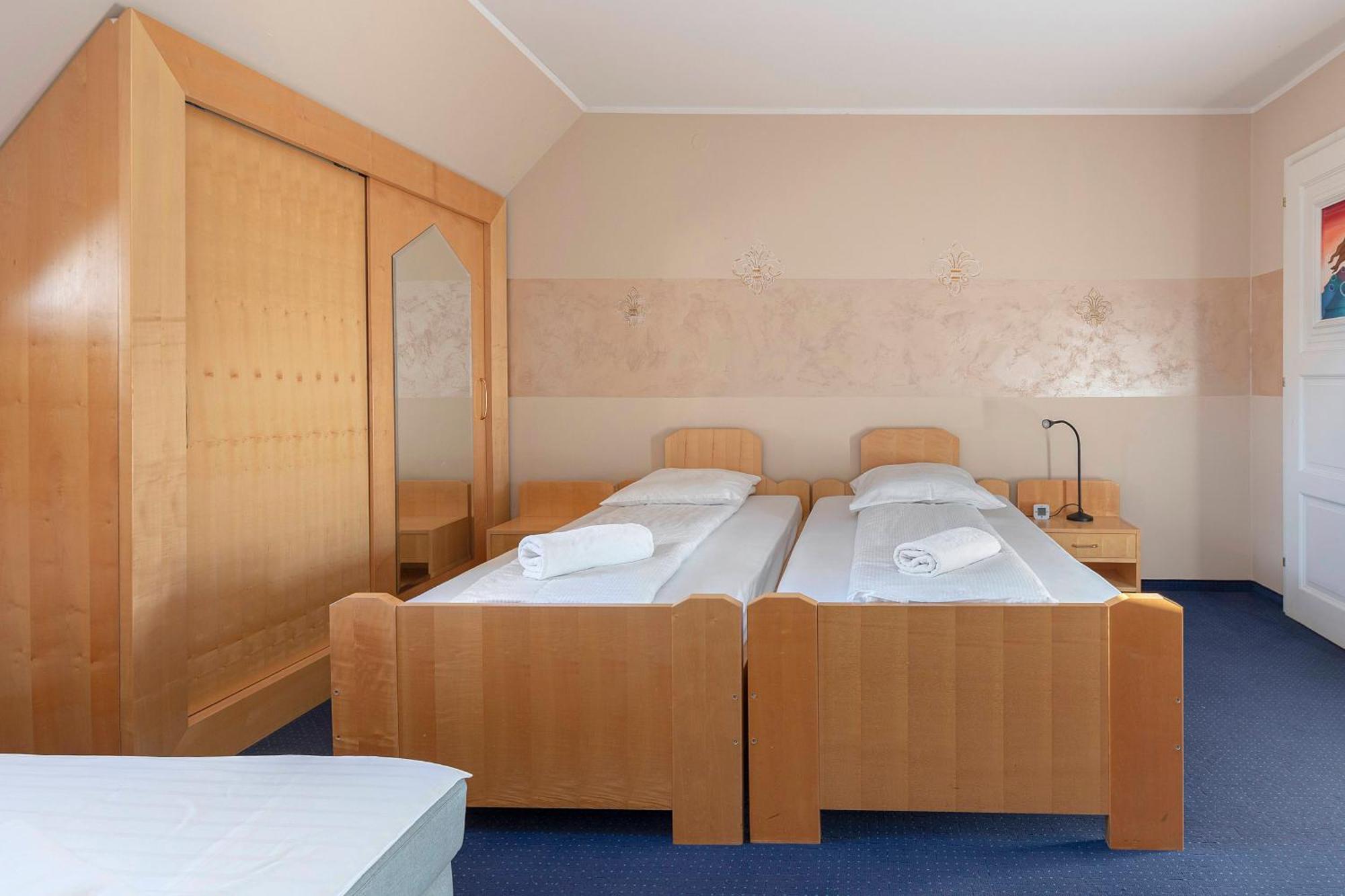 Hotel Burger Veniše Recica ob Savinji Exterior foto
