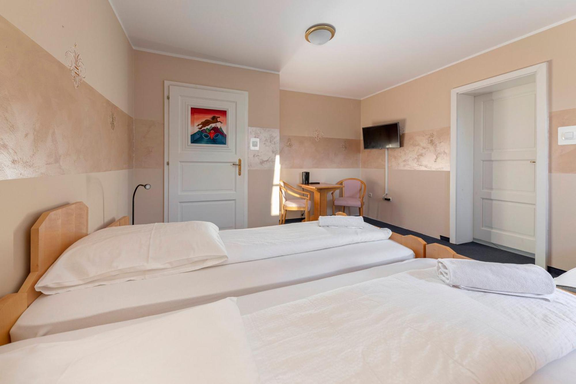 Hotel Burger Veniše Recica ob Savinji Exterior foto