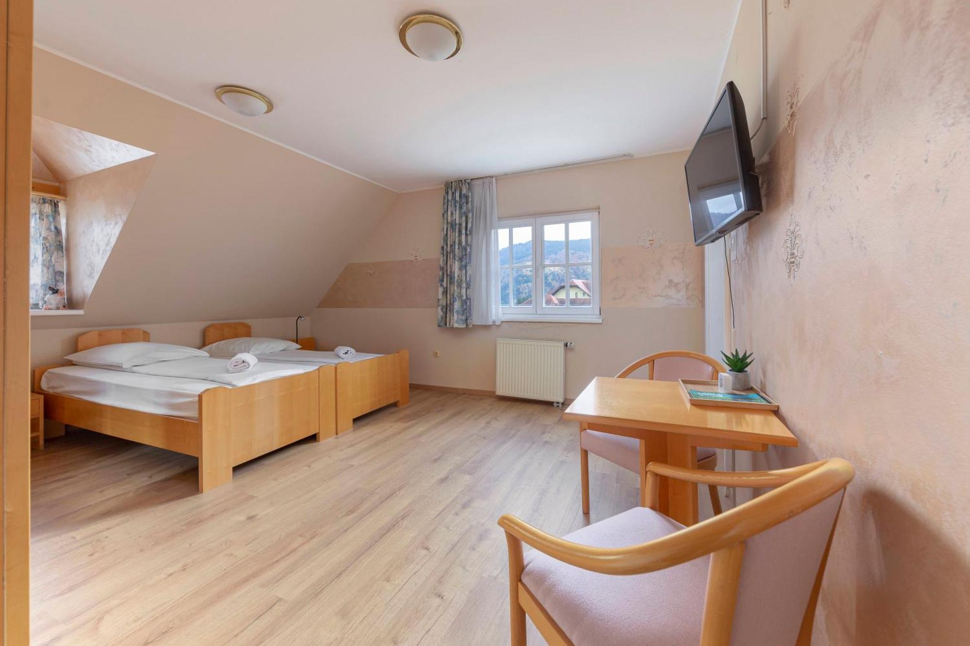 Hotel Burger Veniše Recica ob Savinji Exterior foto